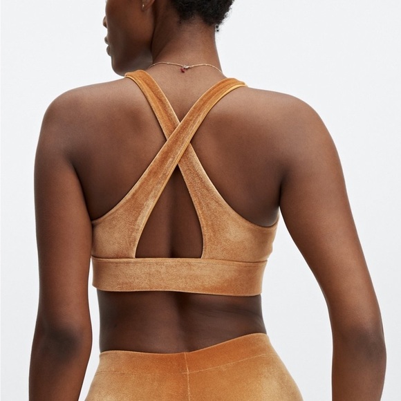 Fabletics Oasis Twist Velour Sports Bra Light Honey NWT Size Large - Picture 3 of 8